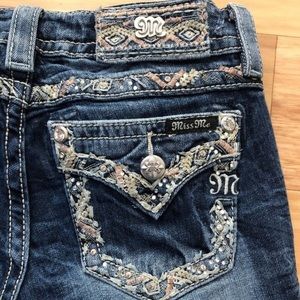 Miss Me Sz 26 Raw Hem Cropped Jeans